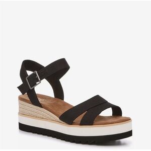 Toms Louisa Black and white Sandals Casual Summer Footwear size 7